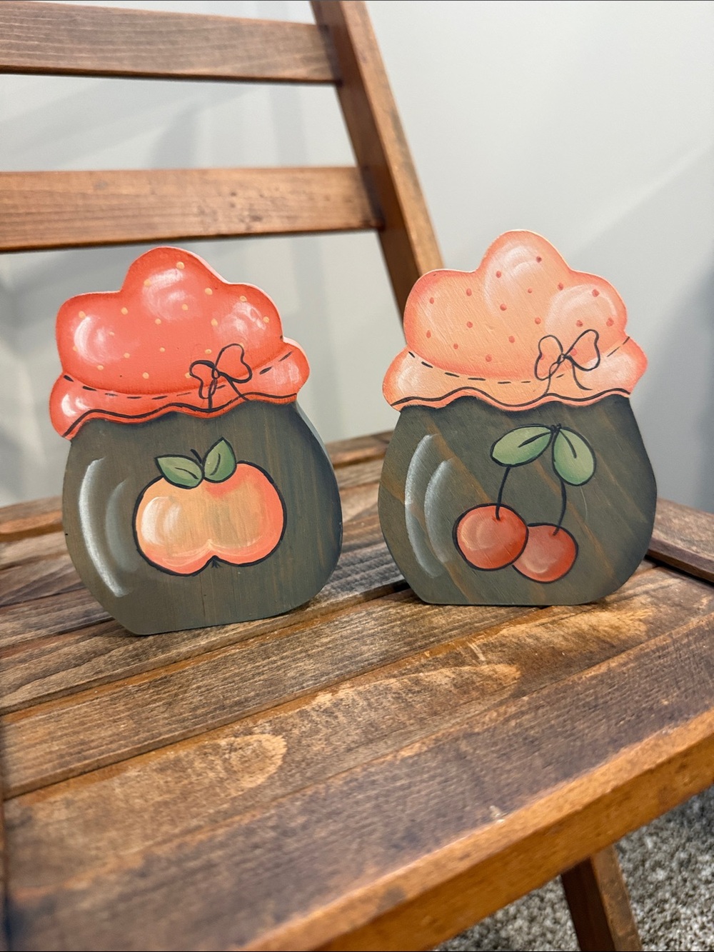 Vintage Wooden Apple & Cherry Wall Plaques Set of 2 Country Kitchen Decor
